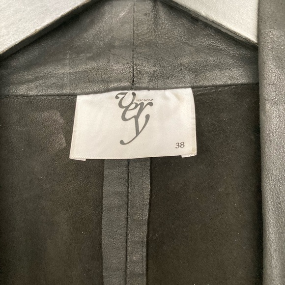 Lamb skin leather jacket - Picture 3 of 5